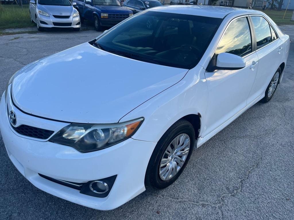 2013 Toyota Camry SE