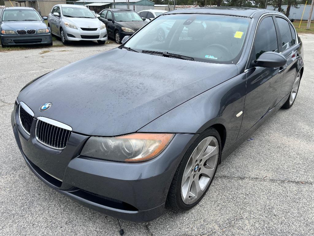 2006 BMW 3 Series 330i's photo