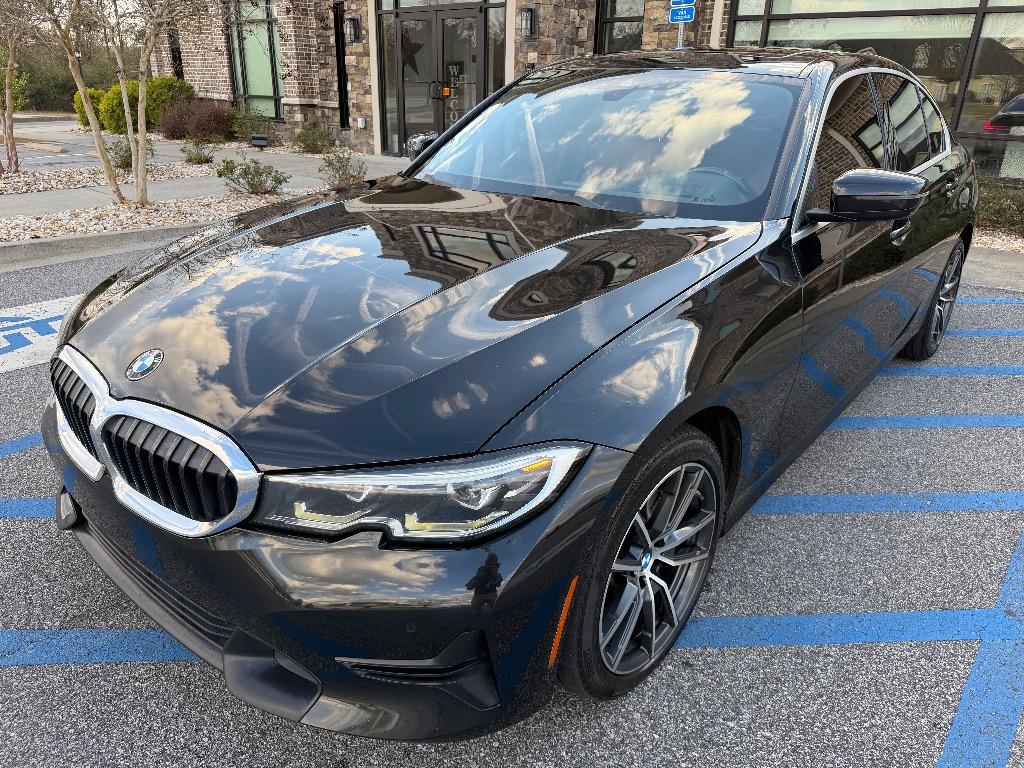 2020 BMW 3 Series 330's photo