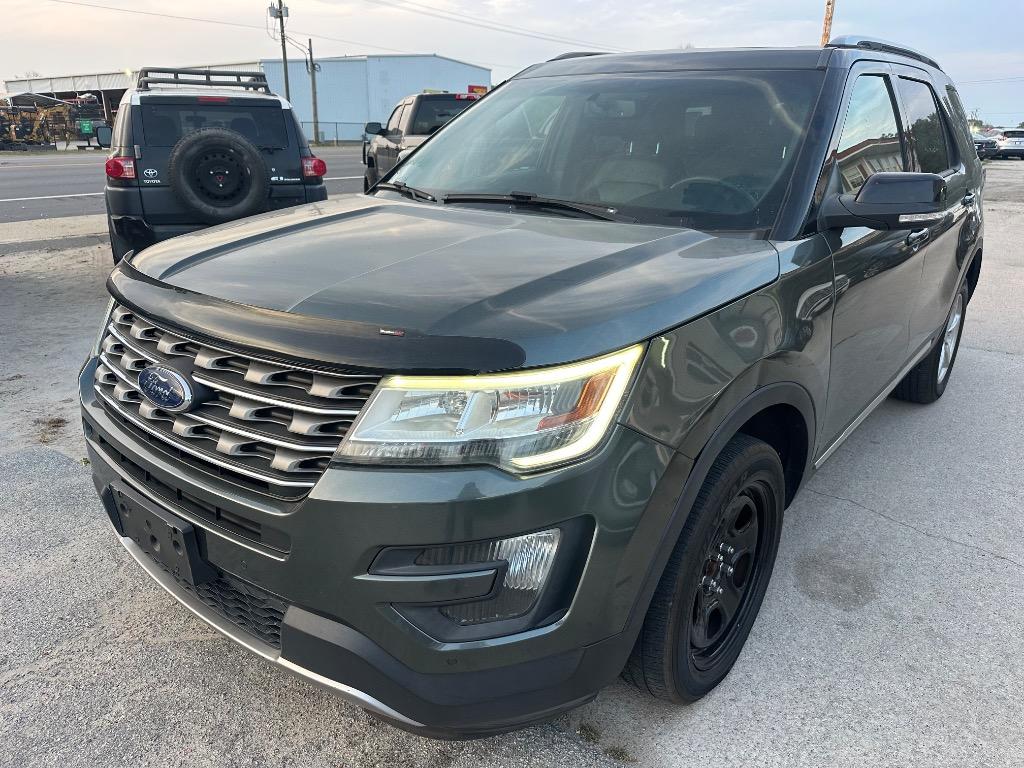 2016 Ford Explorer XLT 4WD's photo