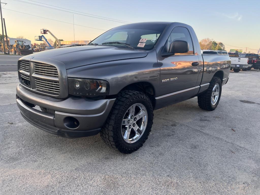 2004 Dodge Ram 1500 Pickup SLT