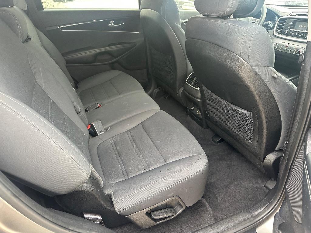 2016 Kia Sorento LX - Photo 8